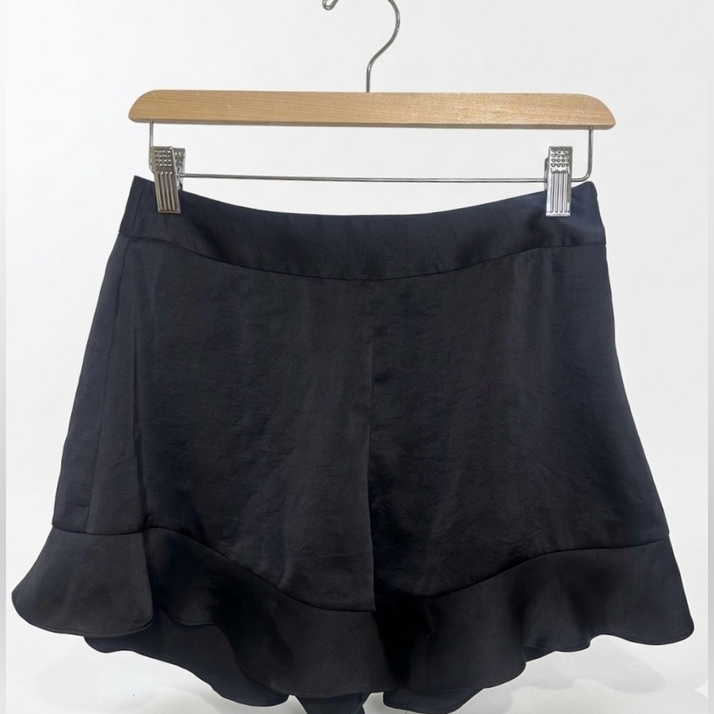 Aritzia Wilfred Black Ruffle Satin flowy Shorts